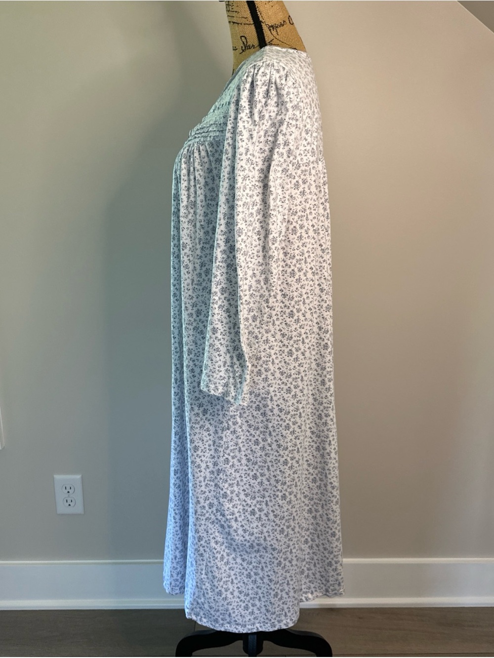 Eileen West Size L Nightgown Floral White Blue Lace Long Sleeve Sleep Cotton - Picture 4 of 12